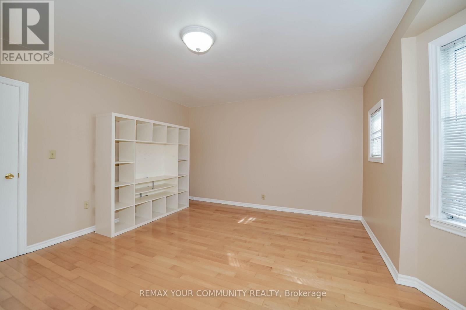 1378 Danforth Avenue, Toronto, Ontario  M4J 3V9 - Photo 18 - E13716024