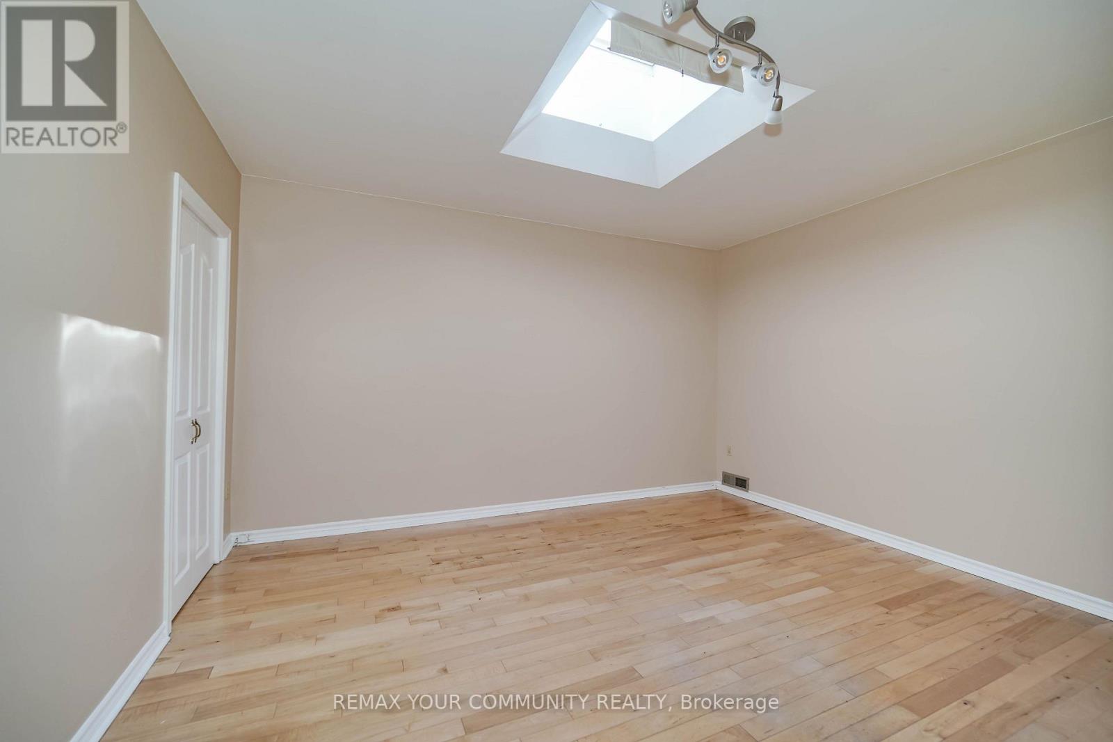 1378 Danforth Avenue, Toronto, Ontario  M4J 3V9 - Photo 21 - E13716024