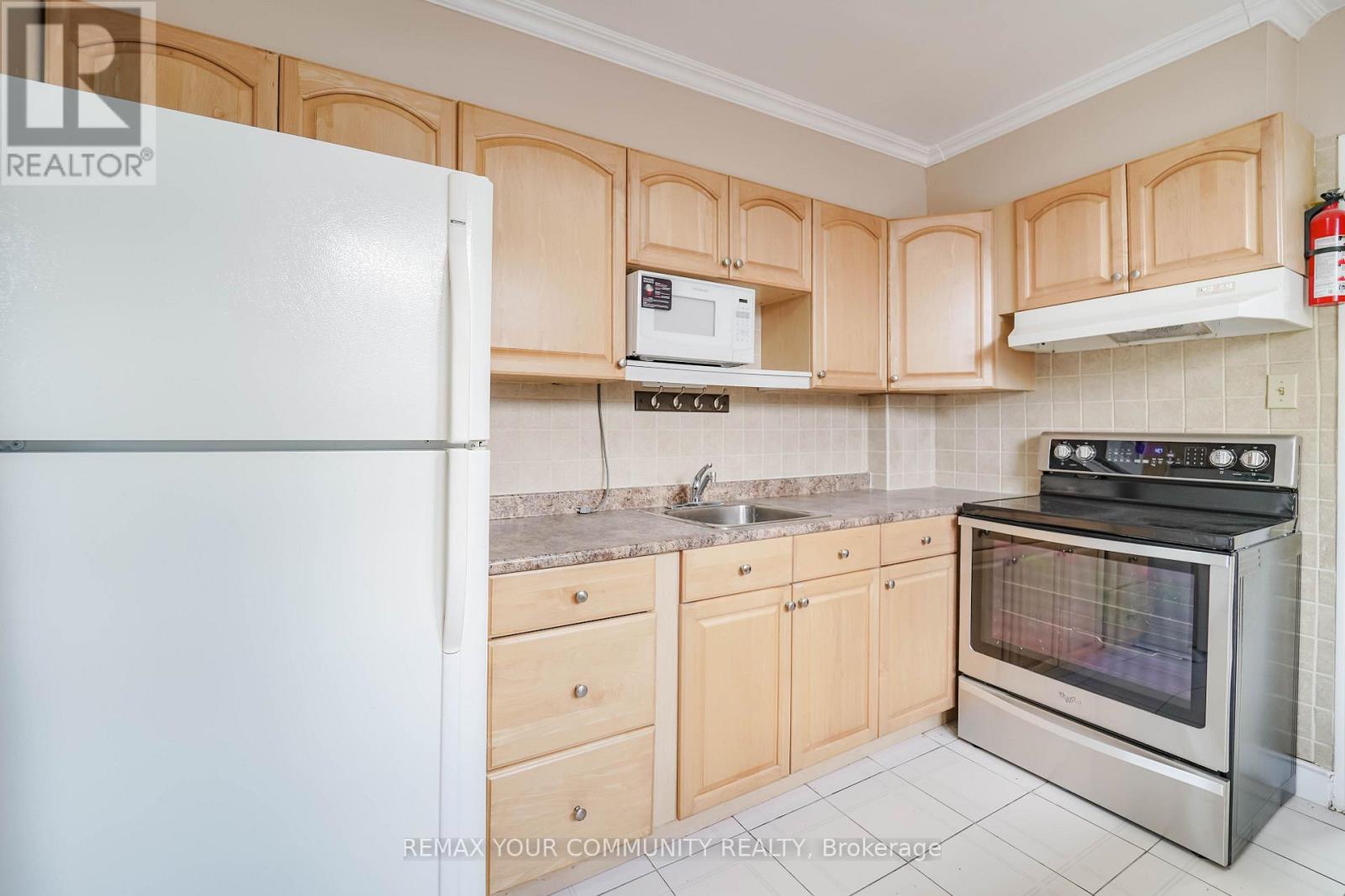1378 Danforth Avenue, Toronto, Ontario  M4J 3V9 - Photo 35 - E13716024
