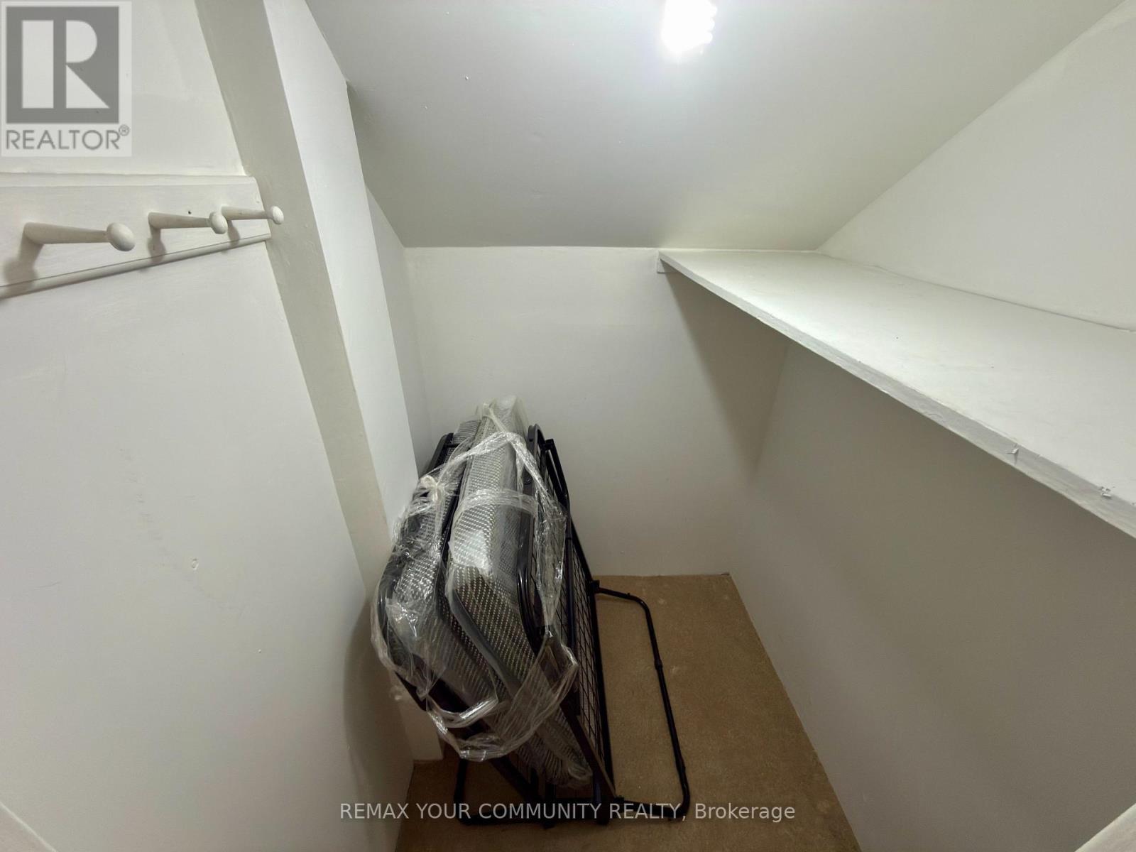 Lower Room 2 - 86 Lesmount Avenue, Toronto, Ontario  M4J 3V9 - Photo 4 - E13716026