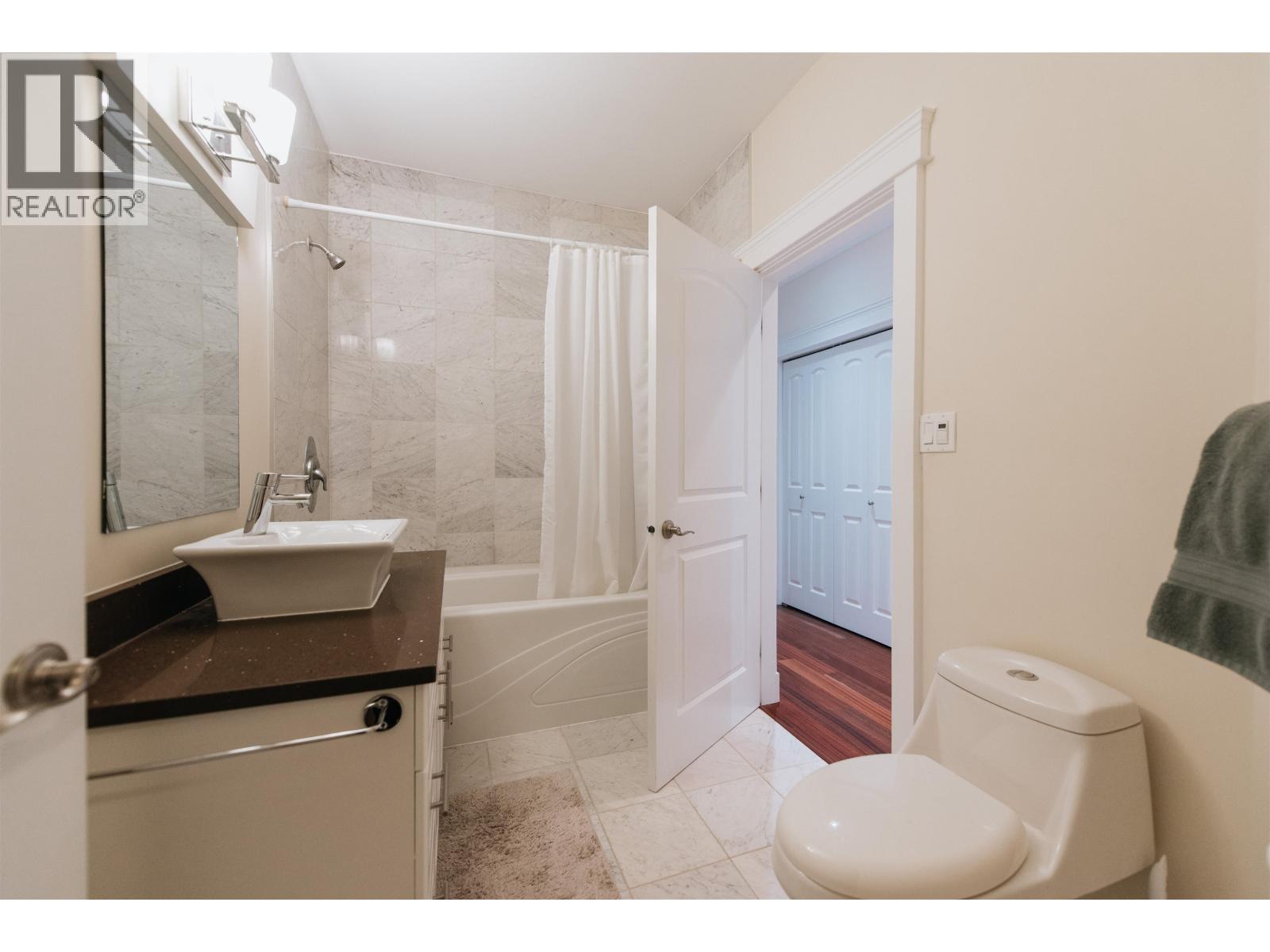 766 Gerussi Lane, Gibsons, British Columbia  V0N 1V7 - Photo 20 - R3159165