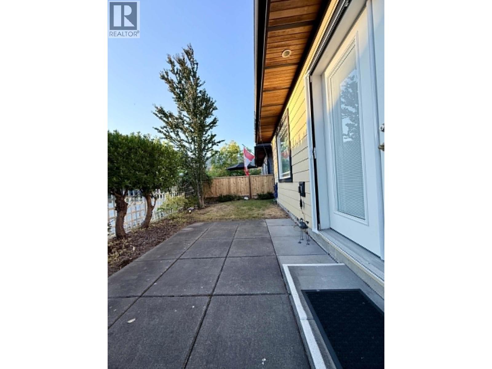 766 Gerussi Lane, Gibsons, British Columbia  V0N 1V7 - Photo 4 - R3159165