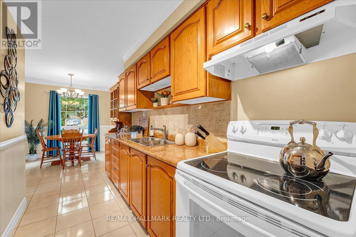 102 Trewartha Crescent, Brampton, Ontario  L6Z 1X4 - Photo 10 - W13715310
