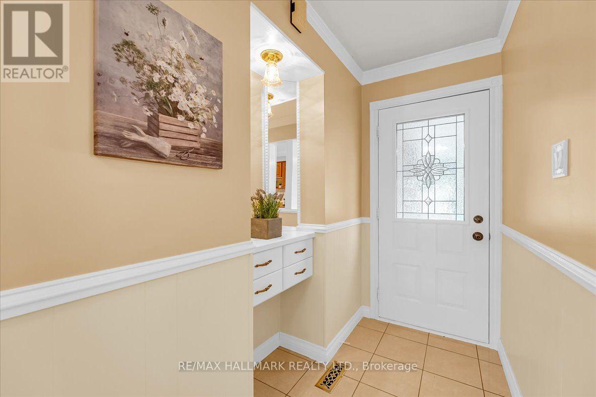 102 Trewartha Crescent, Brampton, Ontario  L6Z 1X4 - Photo 5 - W13715310
