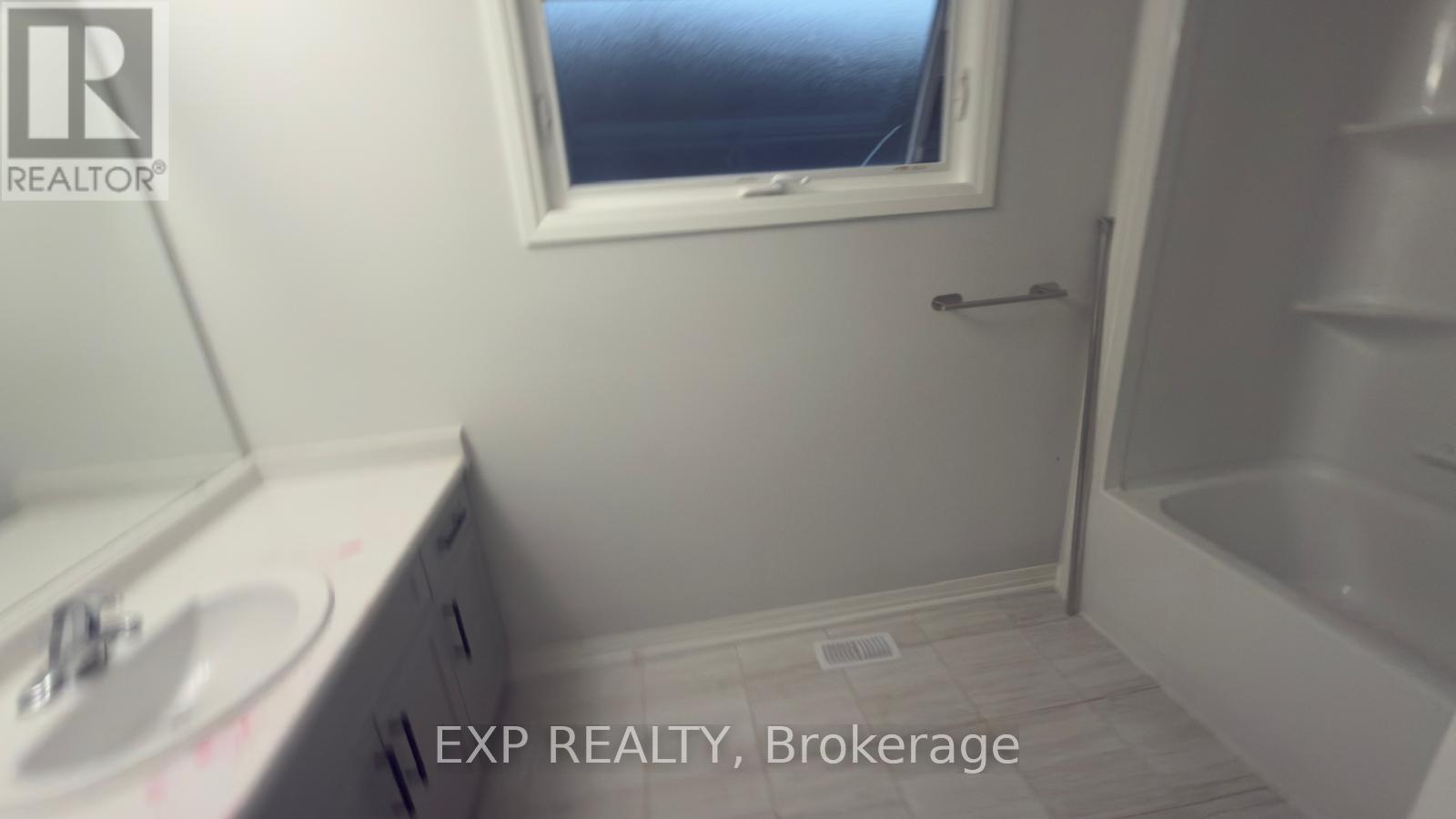 1031 Alliston Avenue, Fort Erie, Ontario  L2A 0H3 - Photo 36 - X13716010
