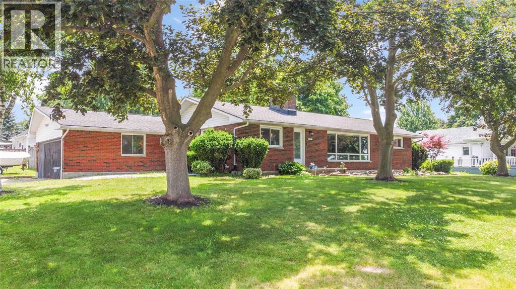 1202 ST.CLAIR PARKWAY, St Clair, Ontario