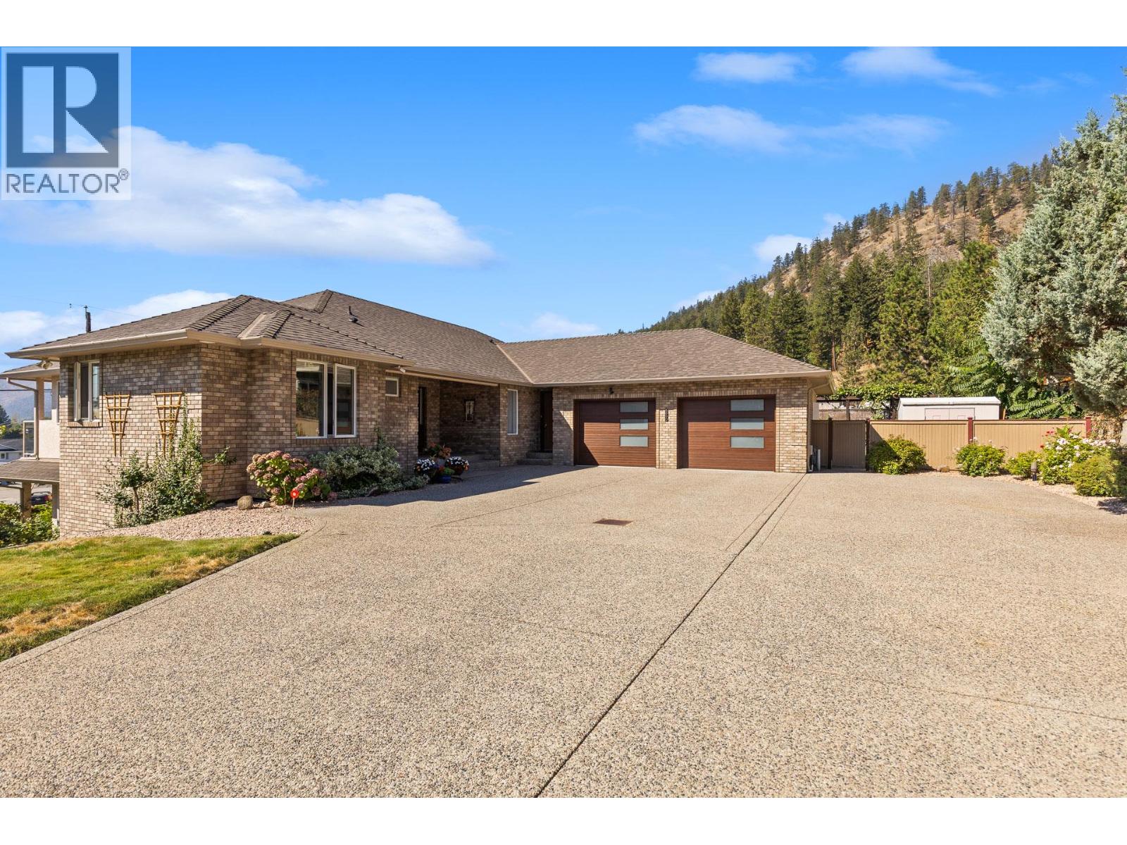 5990 Victoria Street, Peachland, British Columbia  V0H 2E9 - Photo 3 - 10398692