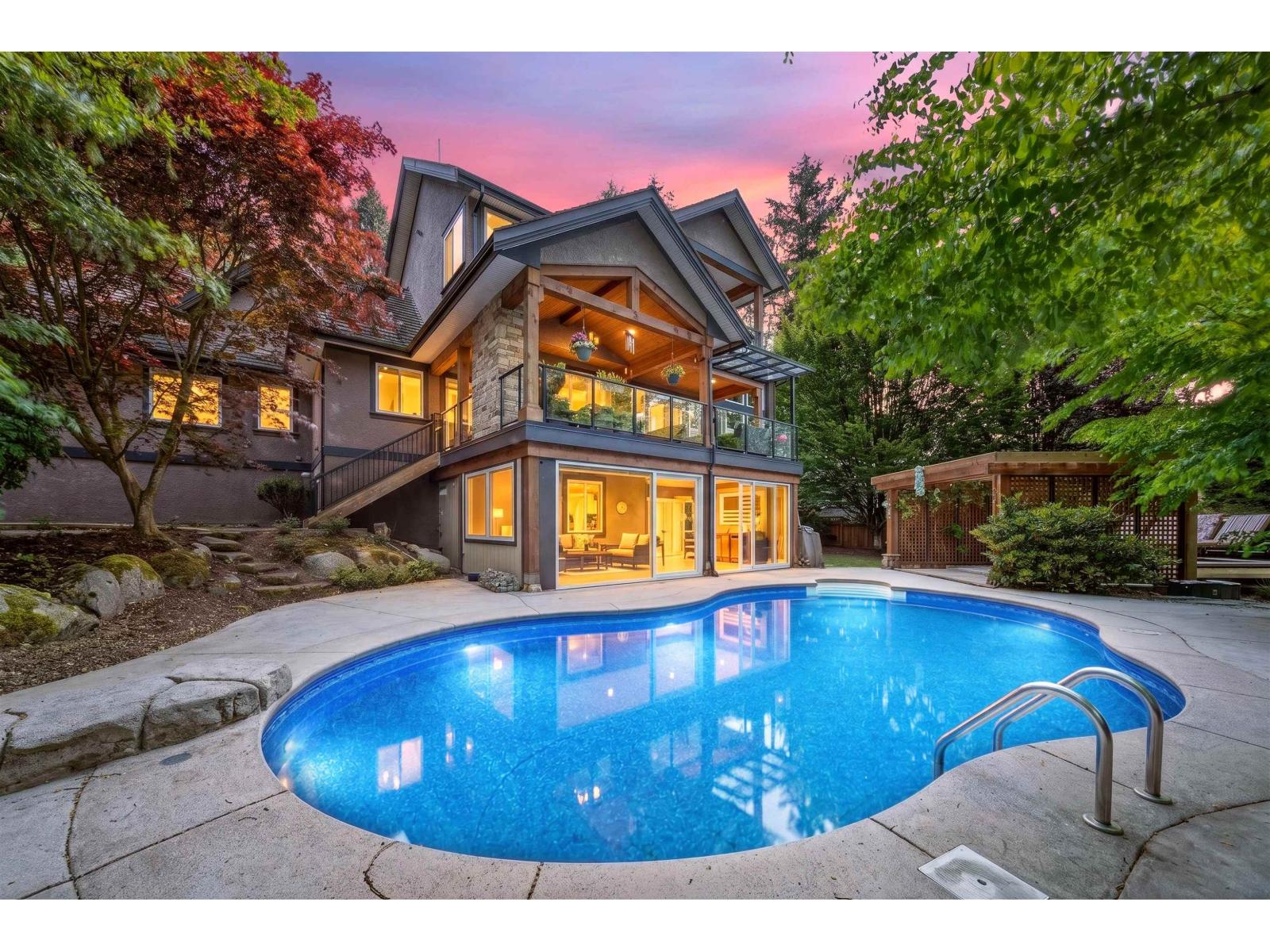 14057 28 AVENUE, Surrey, British Columbia