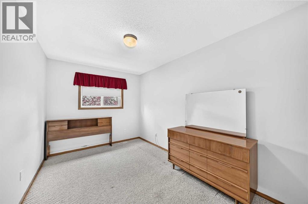 20 Everstone Place SW, Calgary, Alberta  T2Y 4H9 - Photo 19 - A2339278
