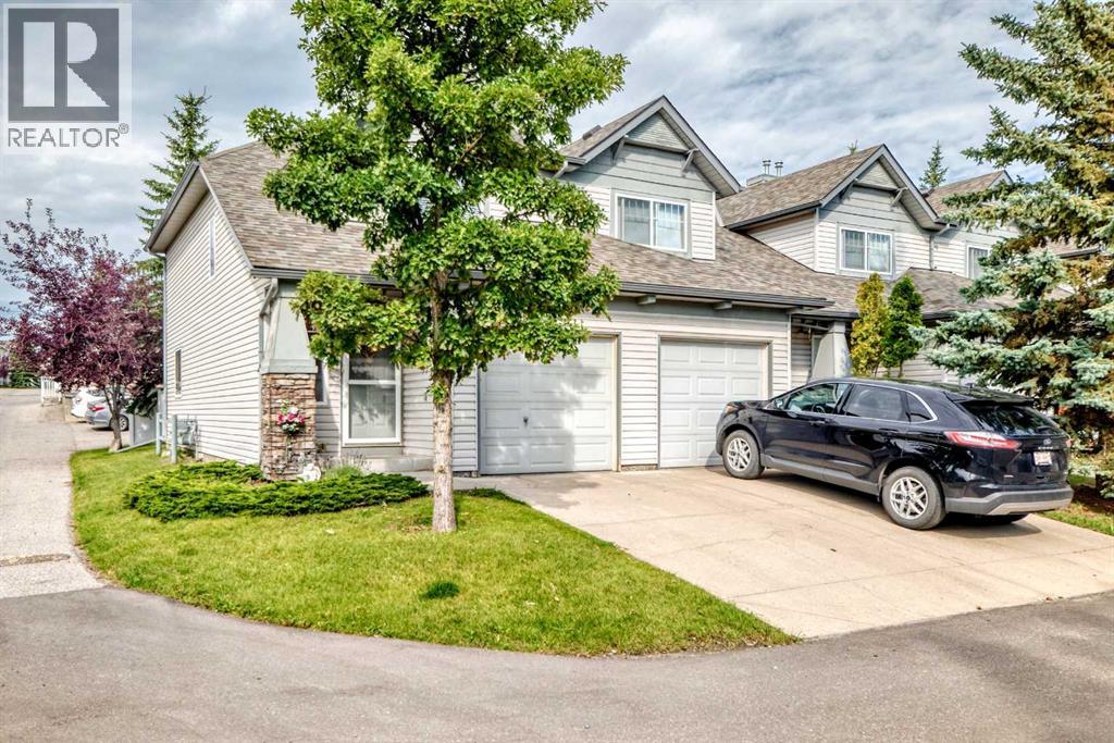 20 Everstone Place SW, Calgary, Alberta  T2Y 4H9 - Photo 2 - A2339278