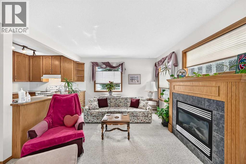 20 Everstone Place SW, Calgary, Alberta  T2Y 4H9 - Photo 9 - A2339278
