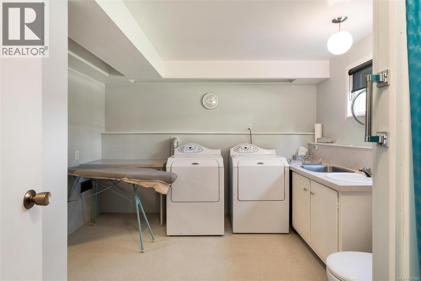 3973 Livingstone Ave S, Saanich, British Columbia  V8N 3A5 - Photo 21 - 1047946