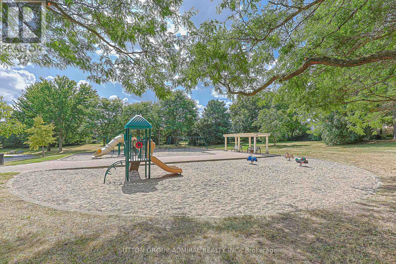 62 Pickett Crescent, Richmond Hill, Ontario  L4C 9L3 - Photo 47 - N13713666
