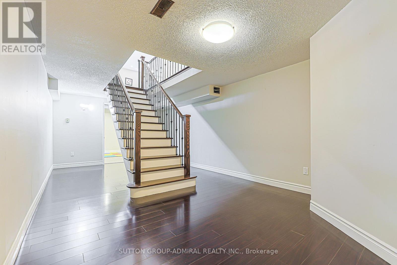 62 Pickett Crescent, Richmond Hill, Ontario  L4C 9L3 - Photo 37 - N13713666