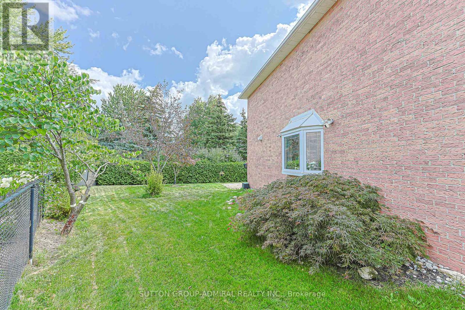 62 Pickett Crescent, Richmond Hill, Ontario  L4C 9L3 - Photo 41 - N13713666