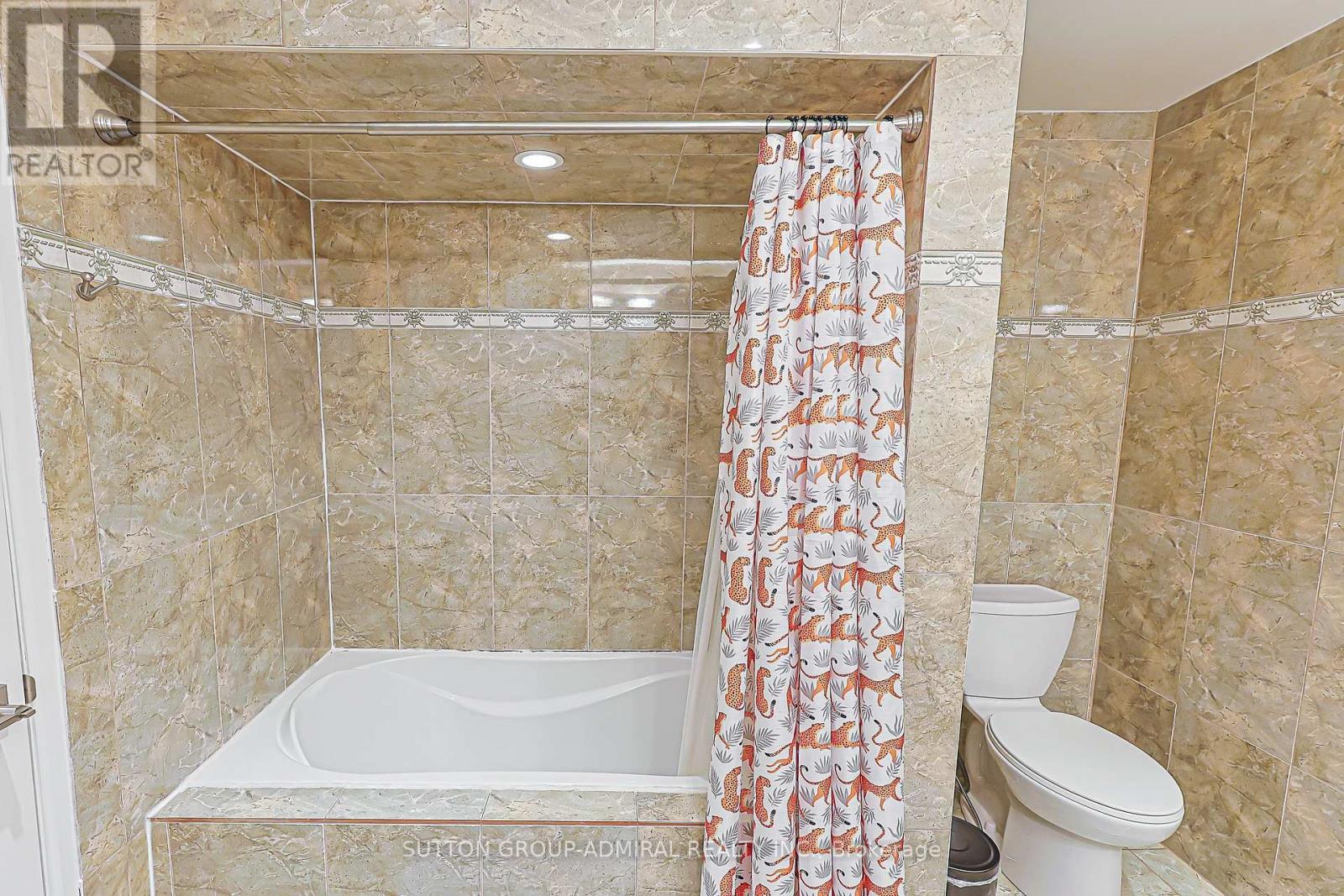 62 Pickett Crescent, Richmond Hill, Ontario  L4C 9L3 - Photo 34 - N13713666