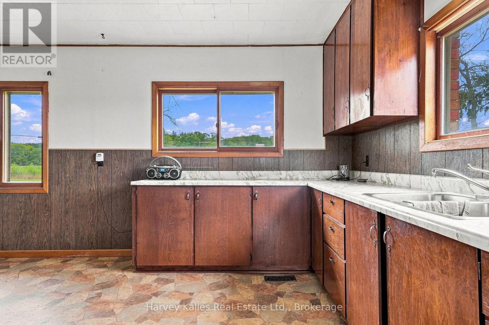 147 Caughey Road, Prince Edward County, Ontario  K0K 1W0 - Photo 10 - X13716144
