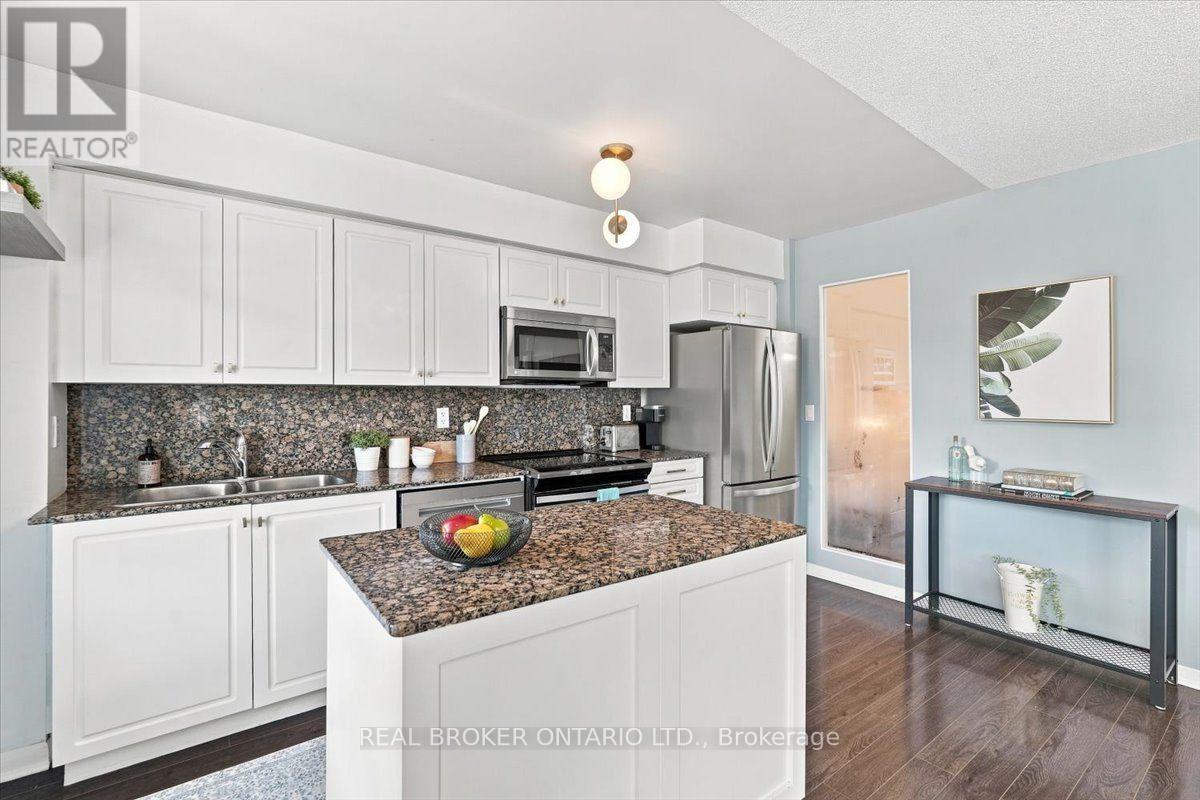 1468 - 209 Fort York Boulevard, Toronto, Ontario  M5V 4A1 - Photo 10 - C13716134