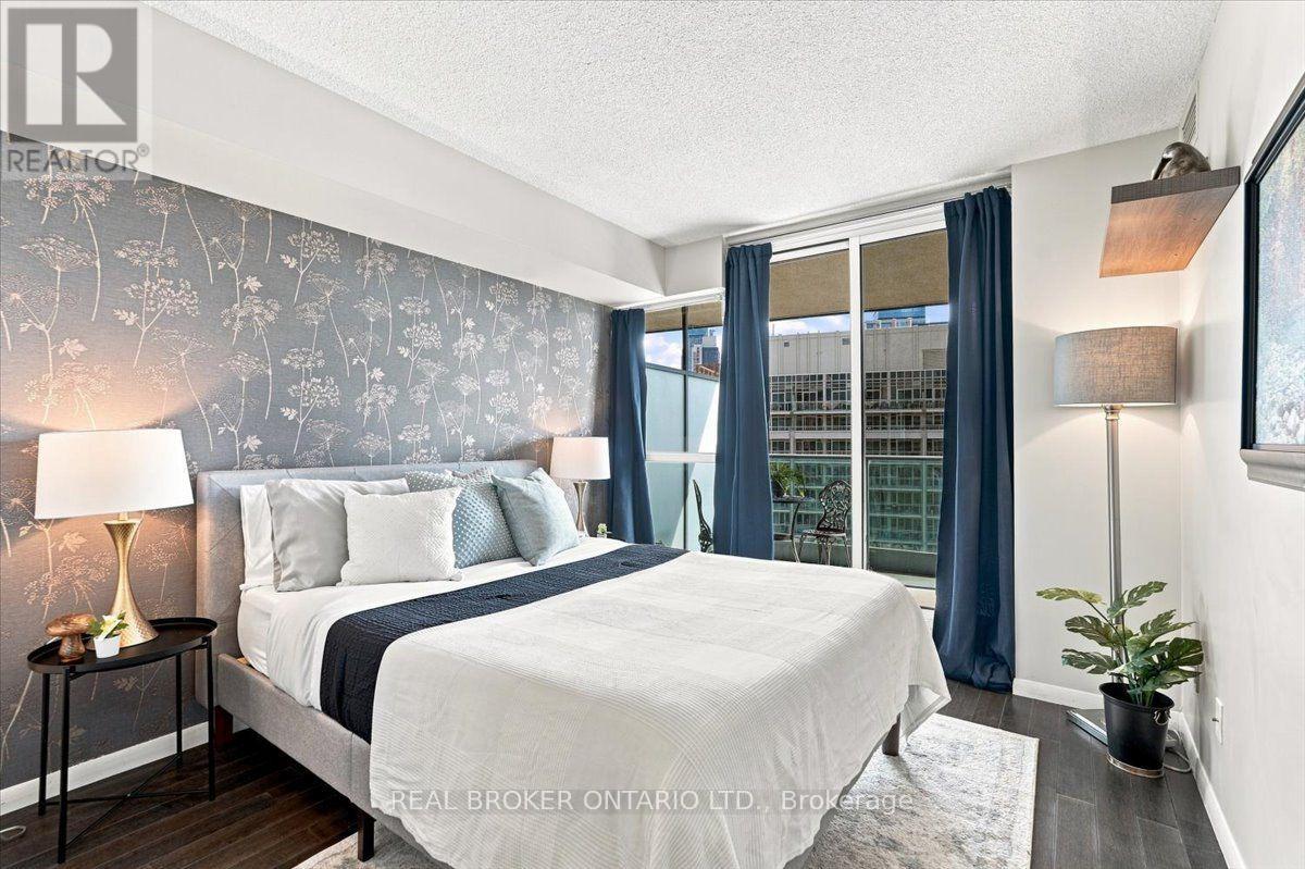 1468 - 209 Fort York Boulevard, Toronto, Ontario  M5V 4A1 - Photo 14 - C13716134