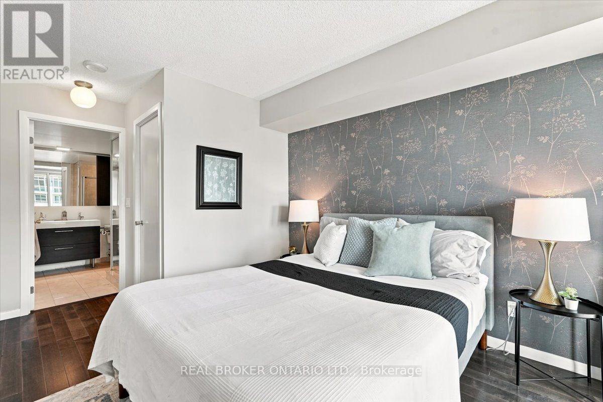 1468 - 209 Fort York Boulevard, Toronto, Ontario  M5V 4A1 - Photo 15 - C13716134