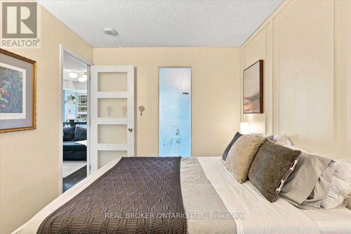 1468 - 209 Fort York Boulevard, Toronto, Ontario  M5V 4A1 - Photo 19 - C13716134