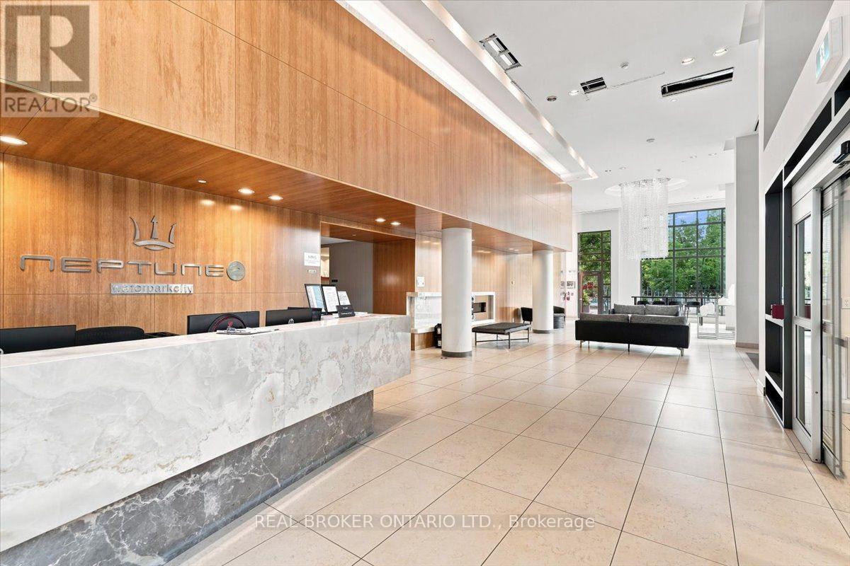 1468 - 209 Fort York Boulevard, Toronto, Ontario  M5V 4A1 - Photo 2 - C13716134