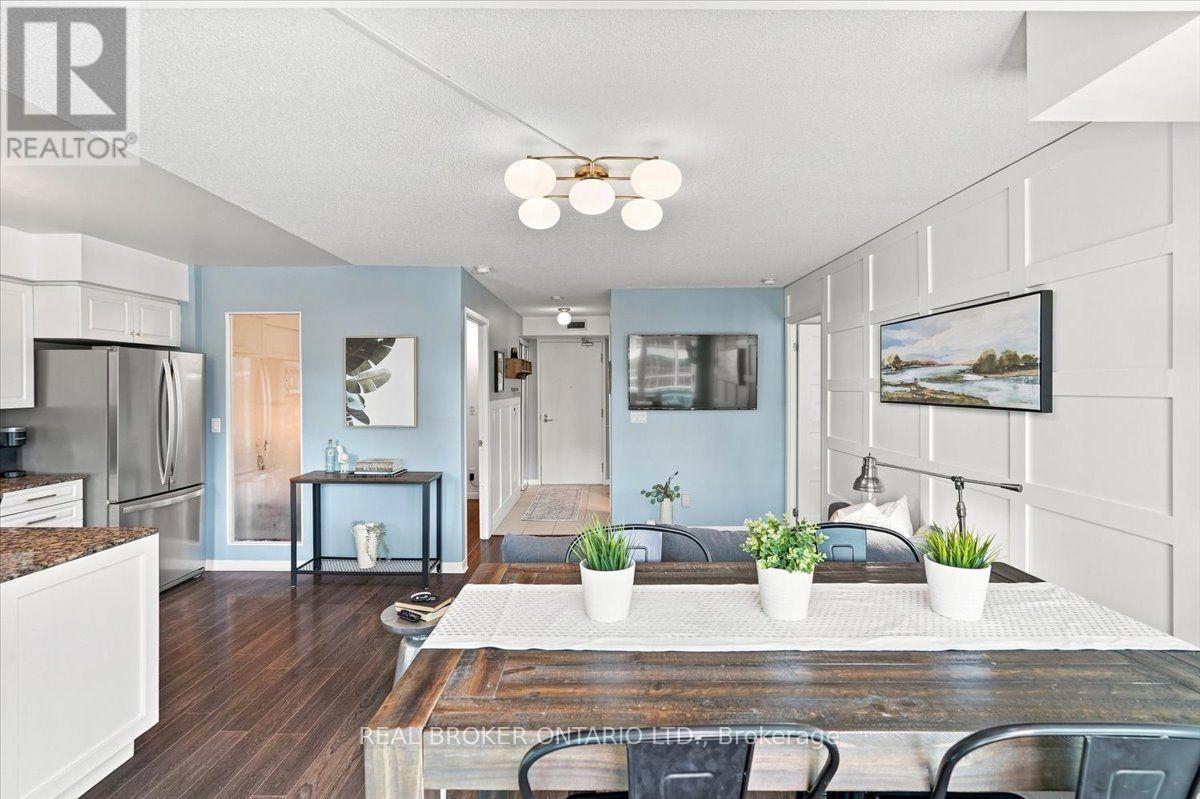 1468 - 209 Fort York Boulevard, Toronto, Ontario  M5V 4A1 - Photo 8 - C13716134