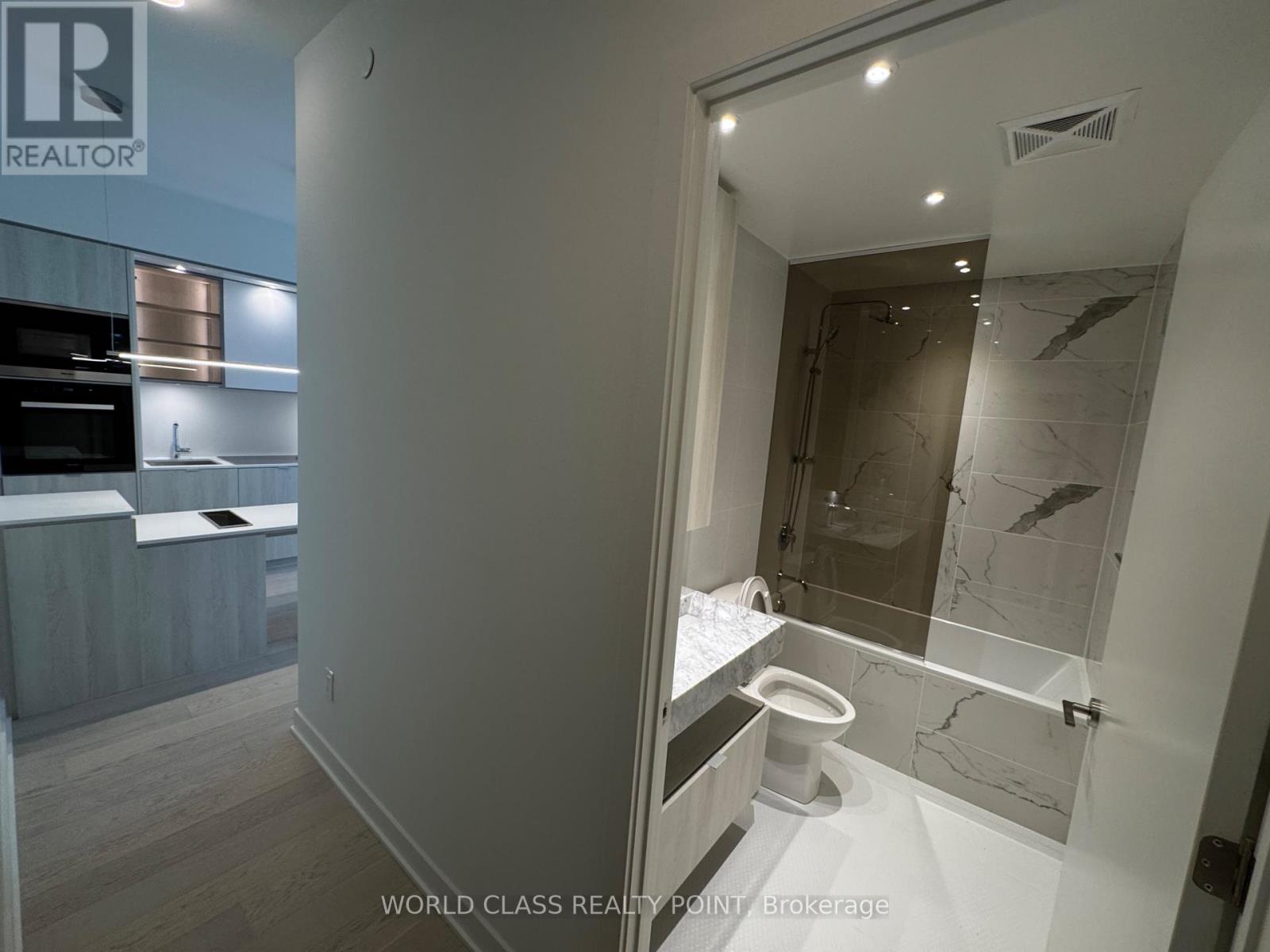 4406 - 11 Yorkville Avenue, Toronto, Ontario  M4W 0B7 - Photo 19 - C13716142