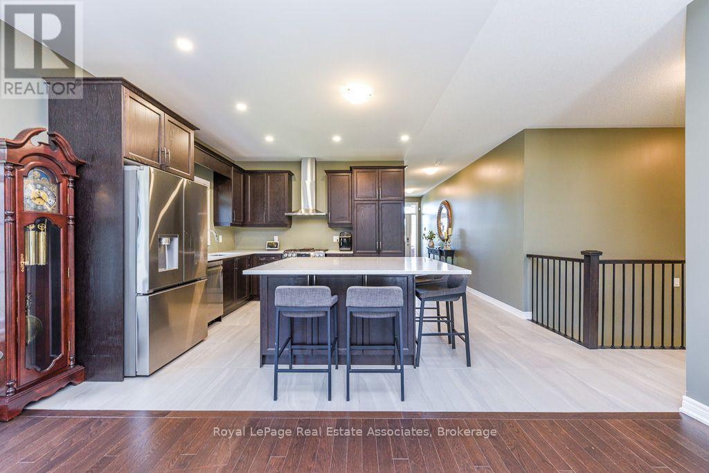 4 Abelia Street, Brampton, Ontario  L6R 3W9 - Photo 11 - W13716074