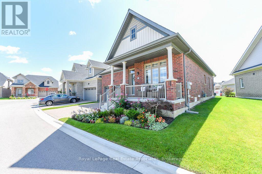 4 Abelia Street, Brampton, Ontario  L6R 3W9 - Photo 2 - W13716074