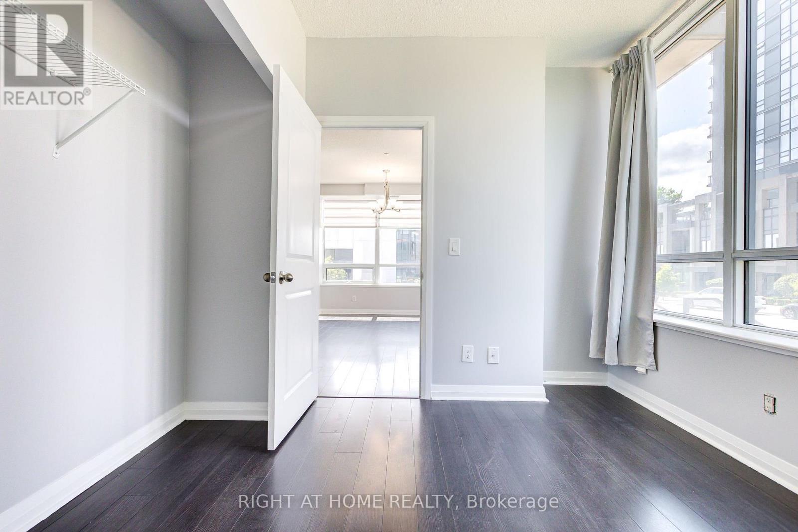 101 - 55 Eglinton Avenue W, Mississauga (Hurontario), Ontario  L5R 0E4 - Photo 12 - W13716090
