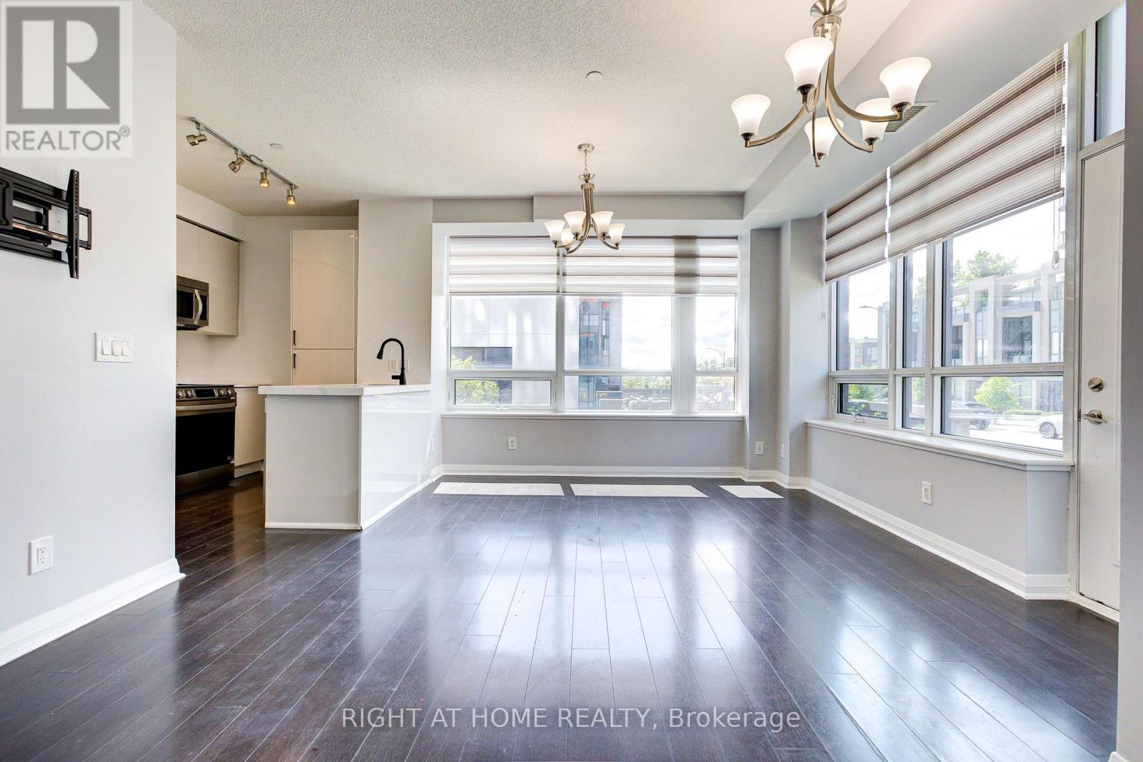 101 - 55 Eglinton Avenue W, Mississauga (Hurontario), Ontario  L5R 0E4 - Photo 7 - W13716090