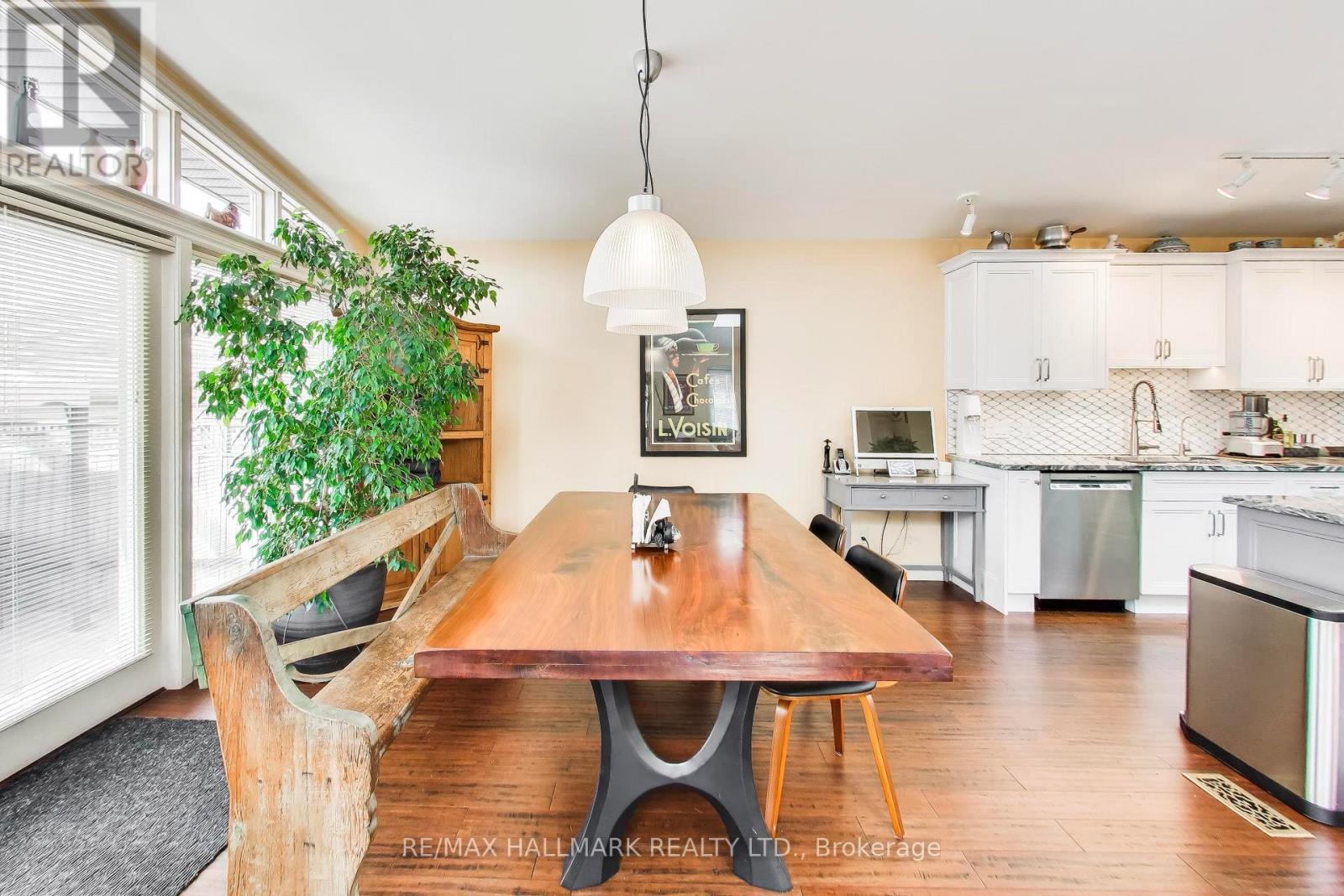 76 Ashbourne Drive, Toronto, Ontario  M9B 4H5 - Photo 14 - W13716126
