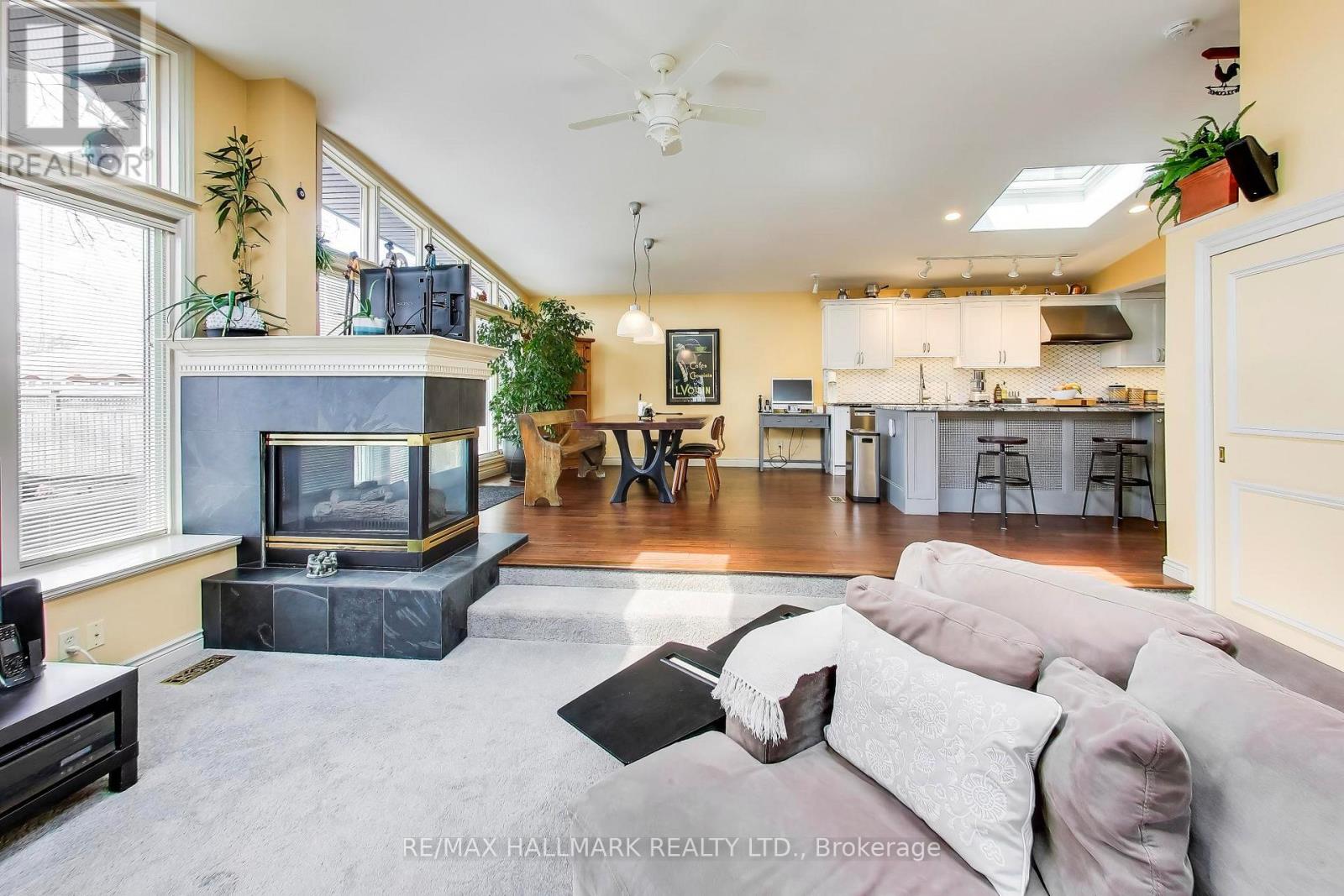 76 Ashbourne Drive, Toronto, Ontario  M9B 4H5 - Photo 16 - W13716126