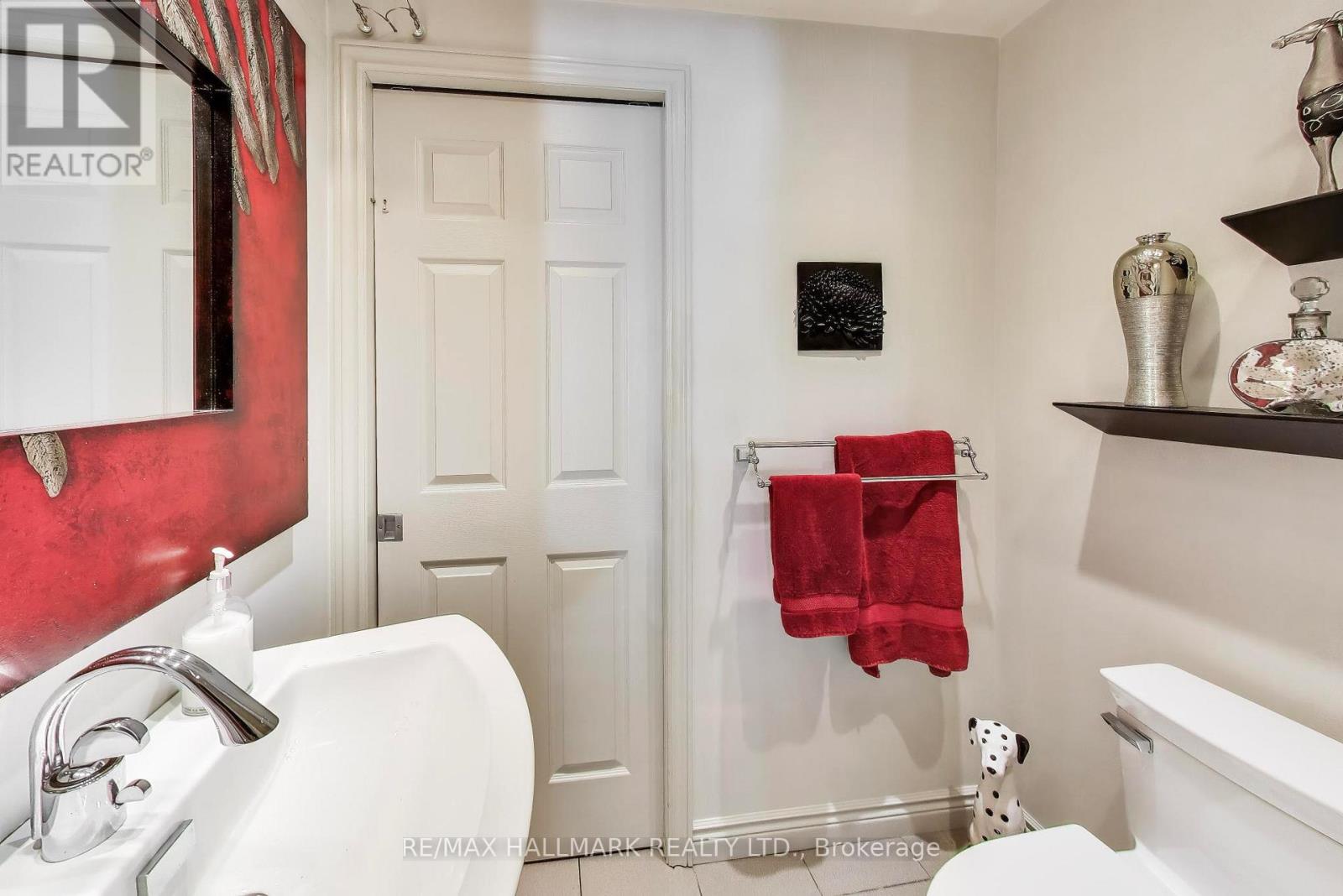 76 Ashbourne Drive, Toronto, Ontario  M9B 4H5 - Photo 20 - W13716126
