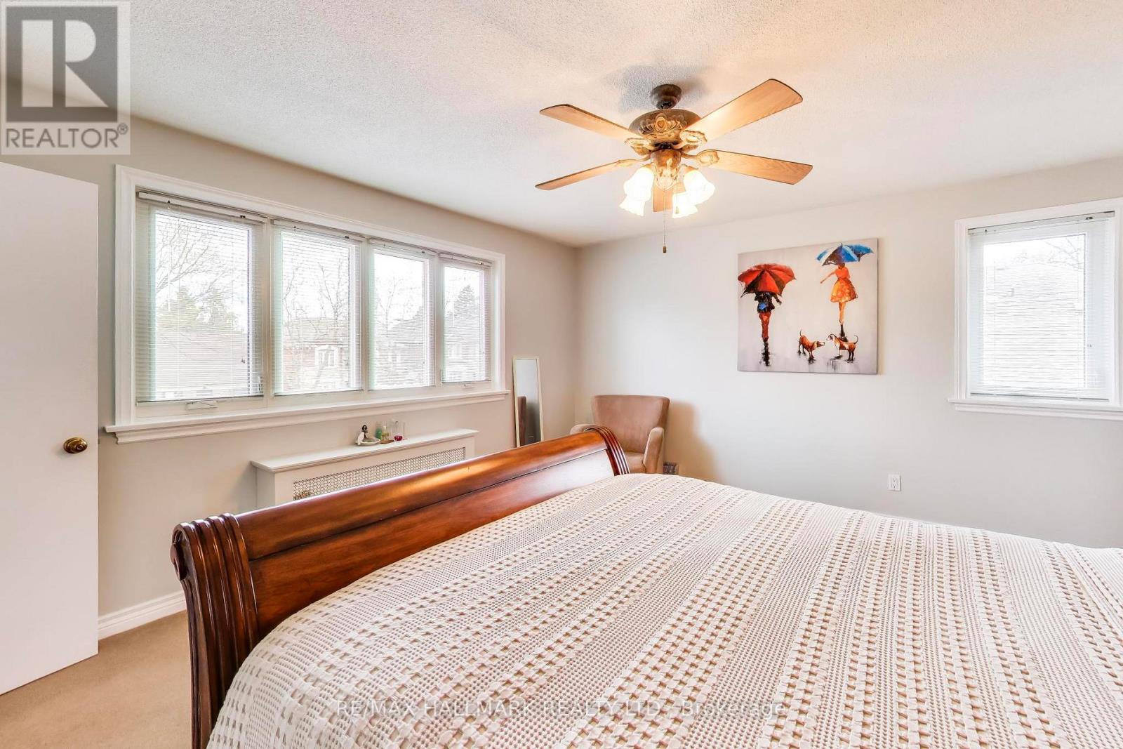 76 Ashbourne Drive, Toronto, Ontario  M9B 4H5 - Photo 22 - W13716126