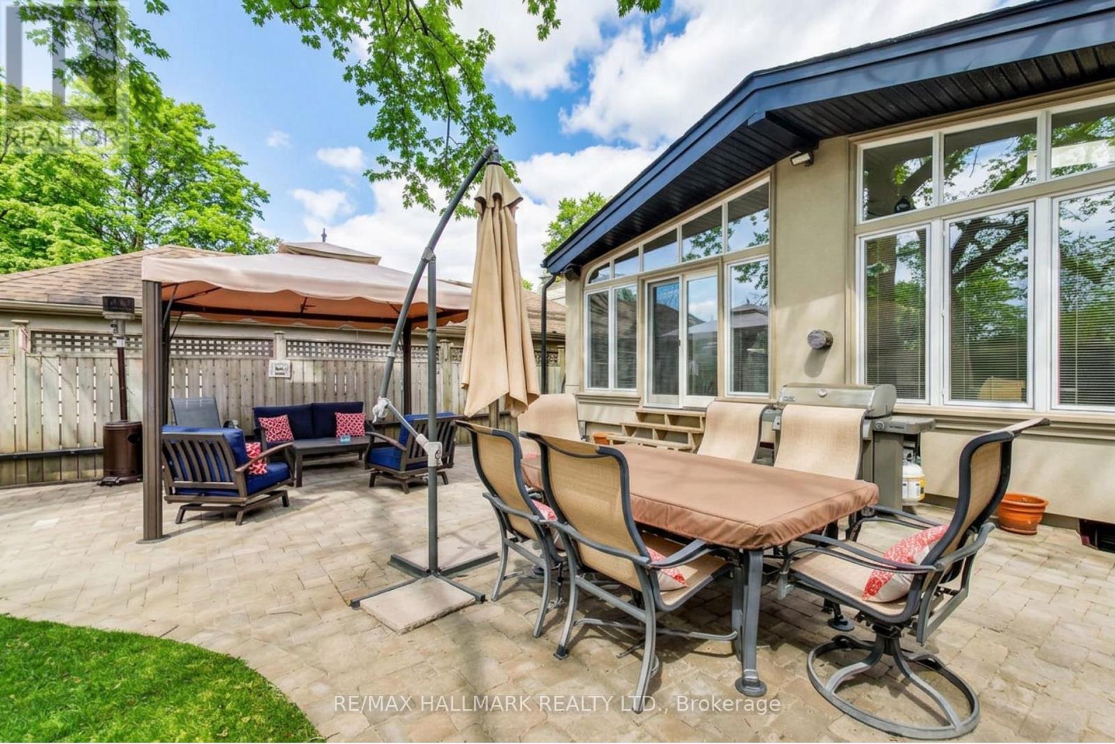 76 Ashbourne Drive, Toronto, Ontario  M9B 4H5 - Photo 39 - W13716126