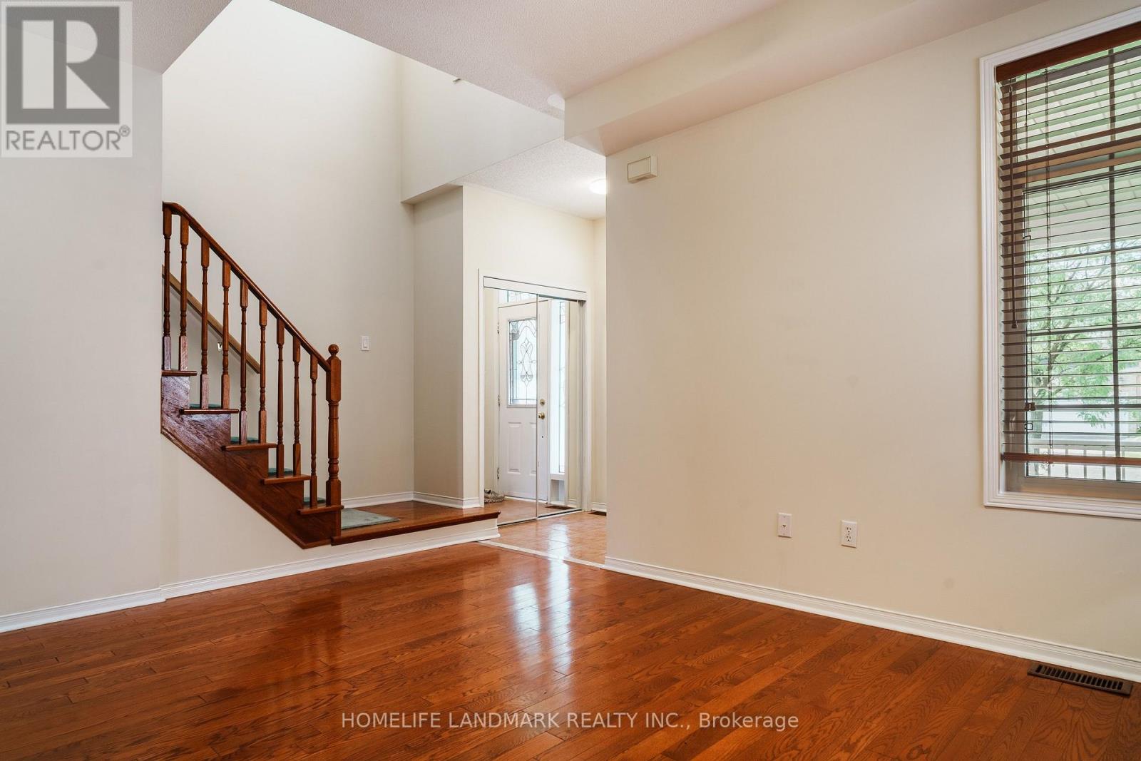 5487 Churchill Meadows Boulevard, Mississauga, Ontario  L5M 6X3 - Photo 5 - W13716138