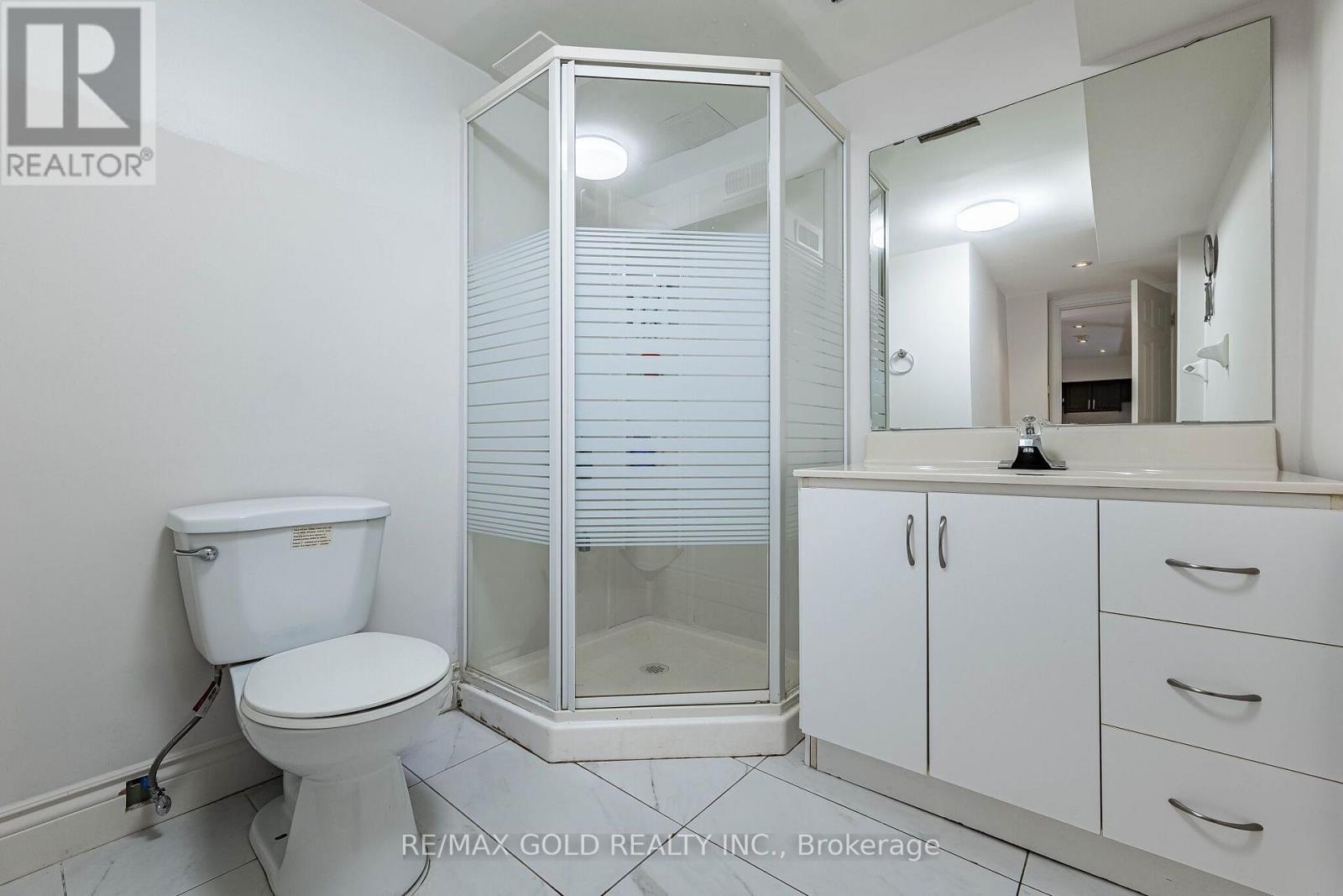 60 Four Seasons Circle, Brampton, Ontario  L7A 2A7 - Photo 35 - W13716140