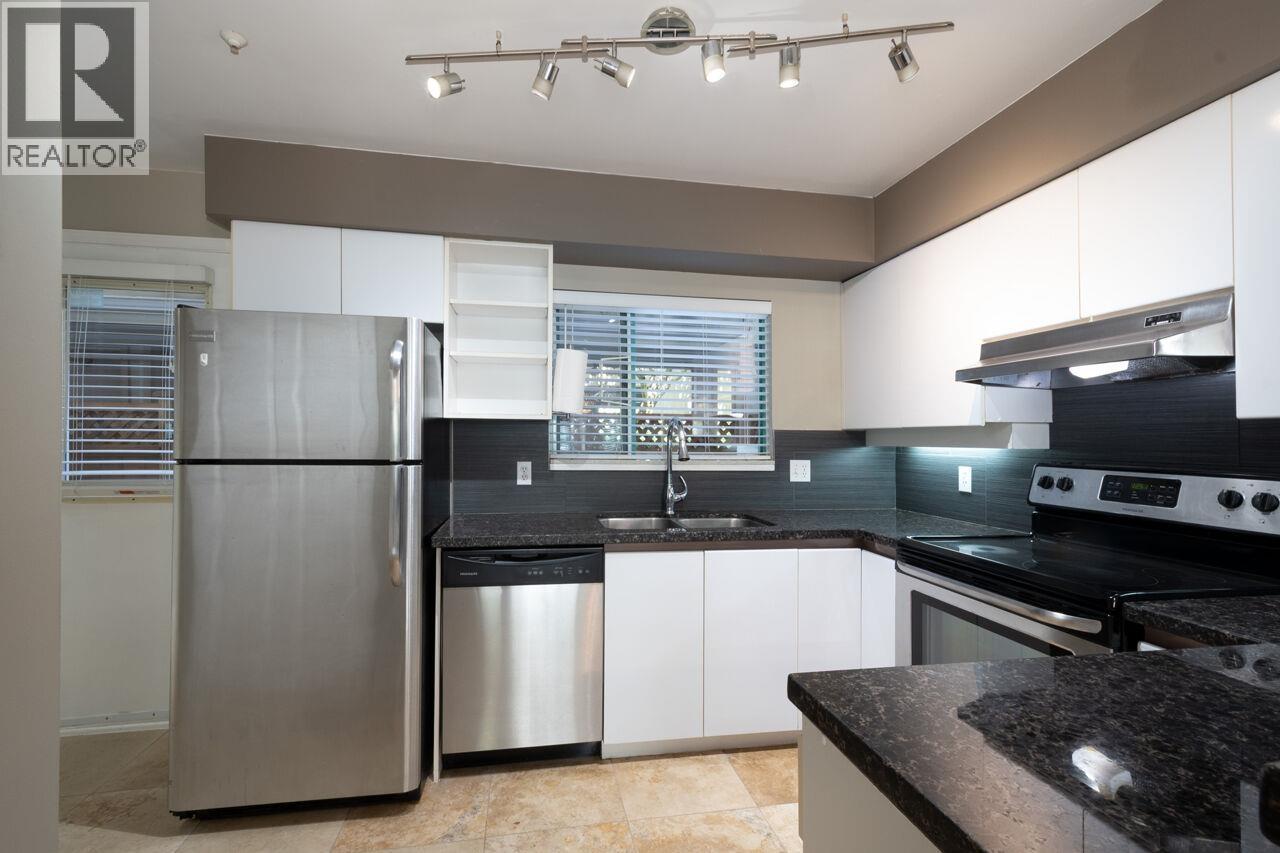 108e 3081 Glen Drive, Coquitlam, British Columbia  V3B 2P8 - Photo 11 - R3145972