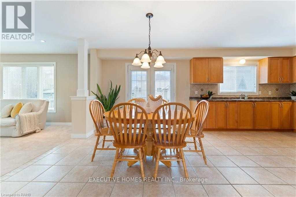 (Main Level) - 8 Roelfson Drive, Hamilton, Ontario  L9K 1P1 - Photo 13 - X13716082