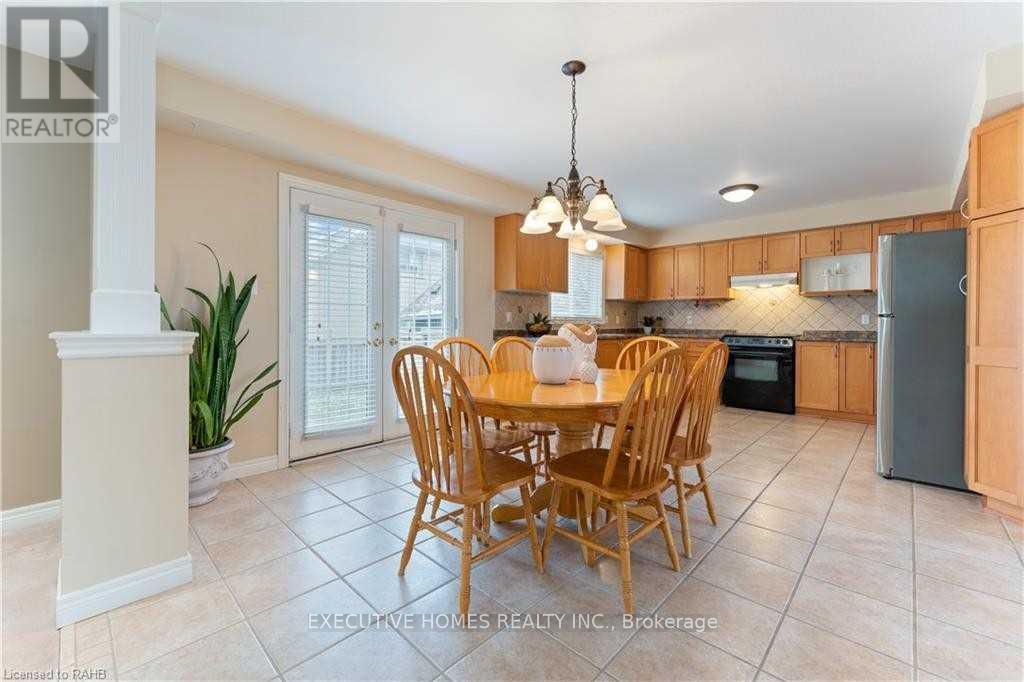 (Main Level) - 8 Roelfson Drive, Hamilton, Ontario  L9K 1P1 - Photo 14 - X13716082