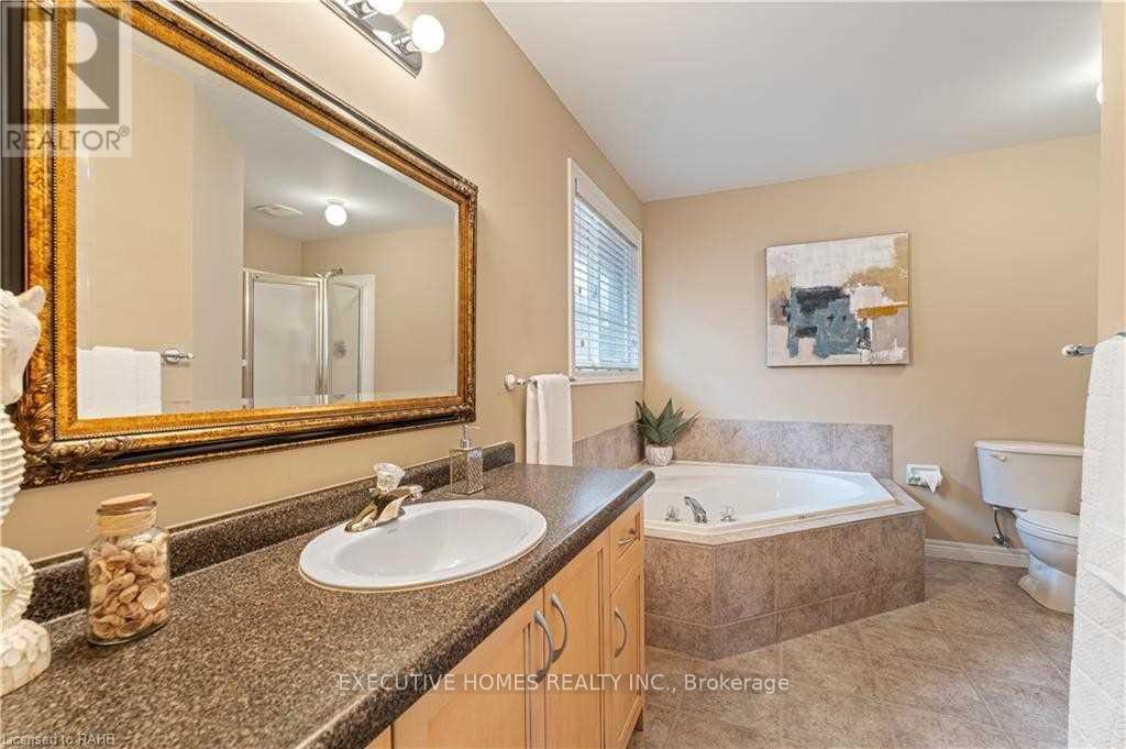 (Main Level) - 8 Roelfson Drive, Hamilton, Ontario  L9K 1P1 - Photo 21 - X13716082