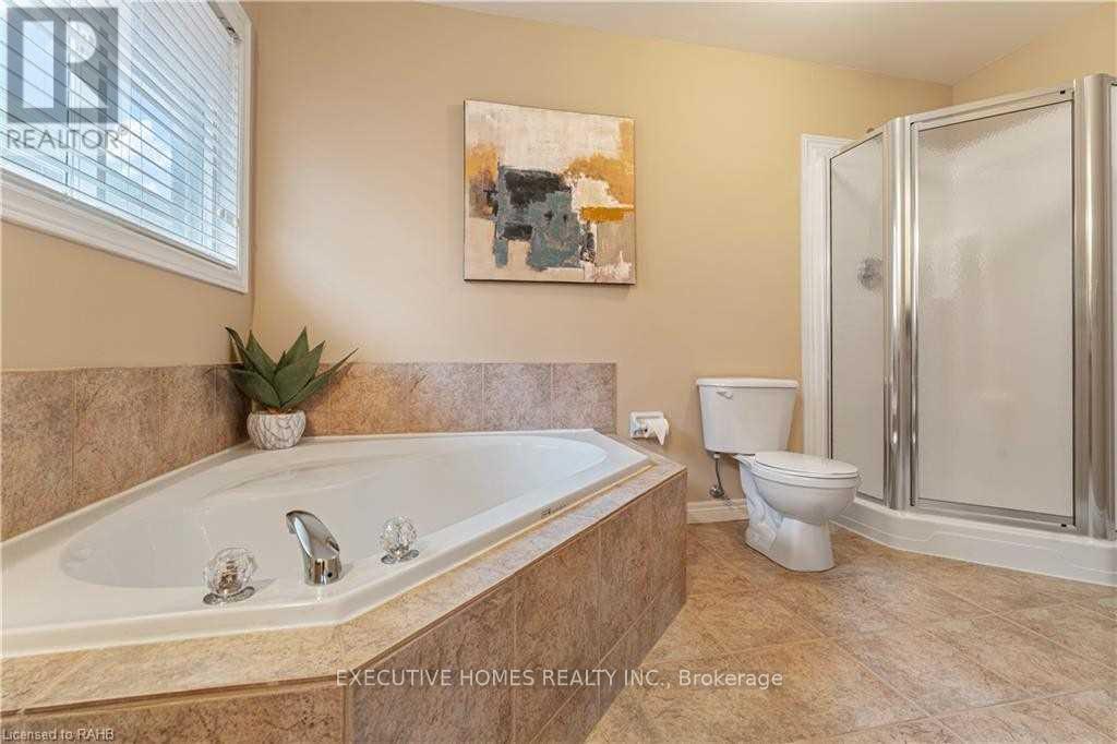 (Main Level) - 8 Roelfson Drive, Hamilton, Ontario  L9K 1P1 - Photo 22 - X13716082