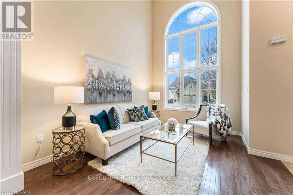 (Main Level) - 8 Roelfson Drive, Hamilton, Ontario  L9K 1P1 - Photo 5 - X13716082