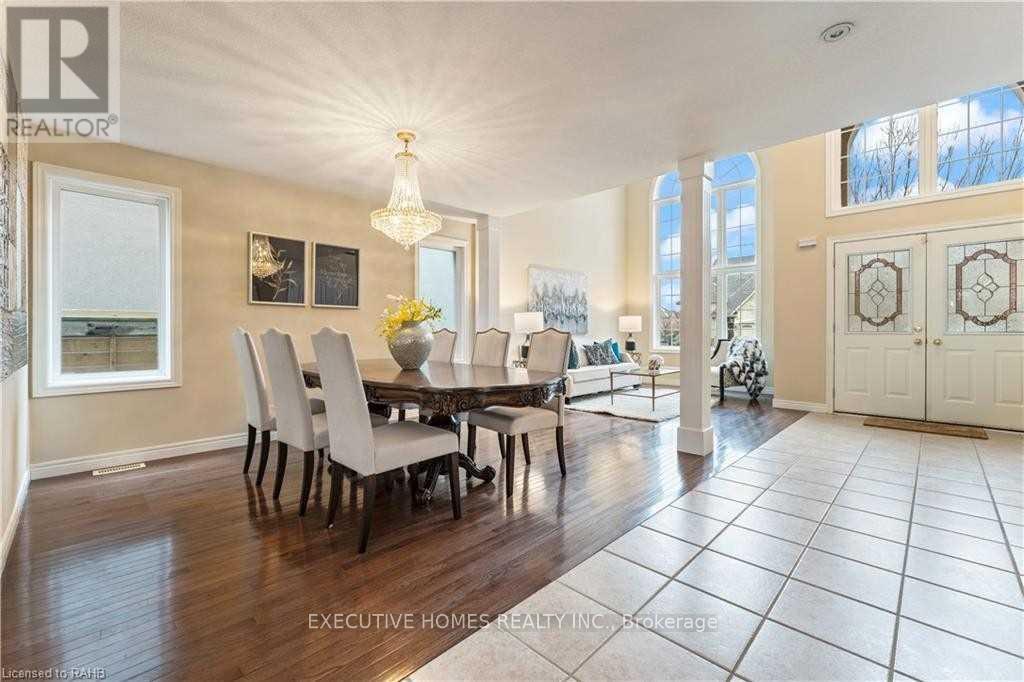 (Main Level) - 8 Roelfson Drive, Hamilton, Ontario  L9K 1P1 - Photo 8 - X13716082