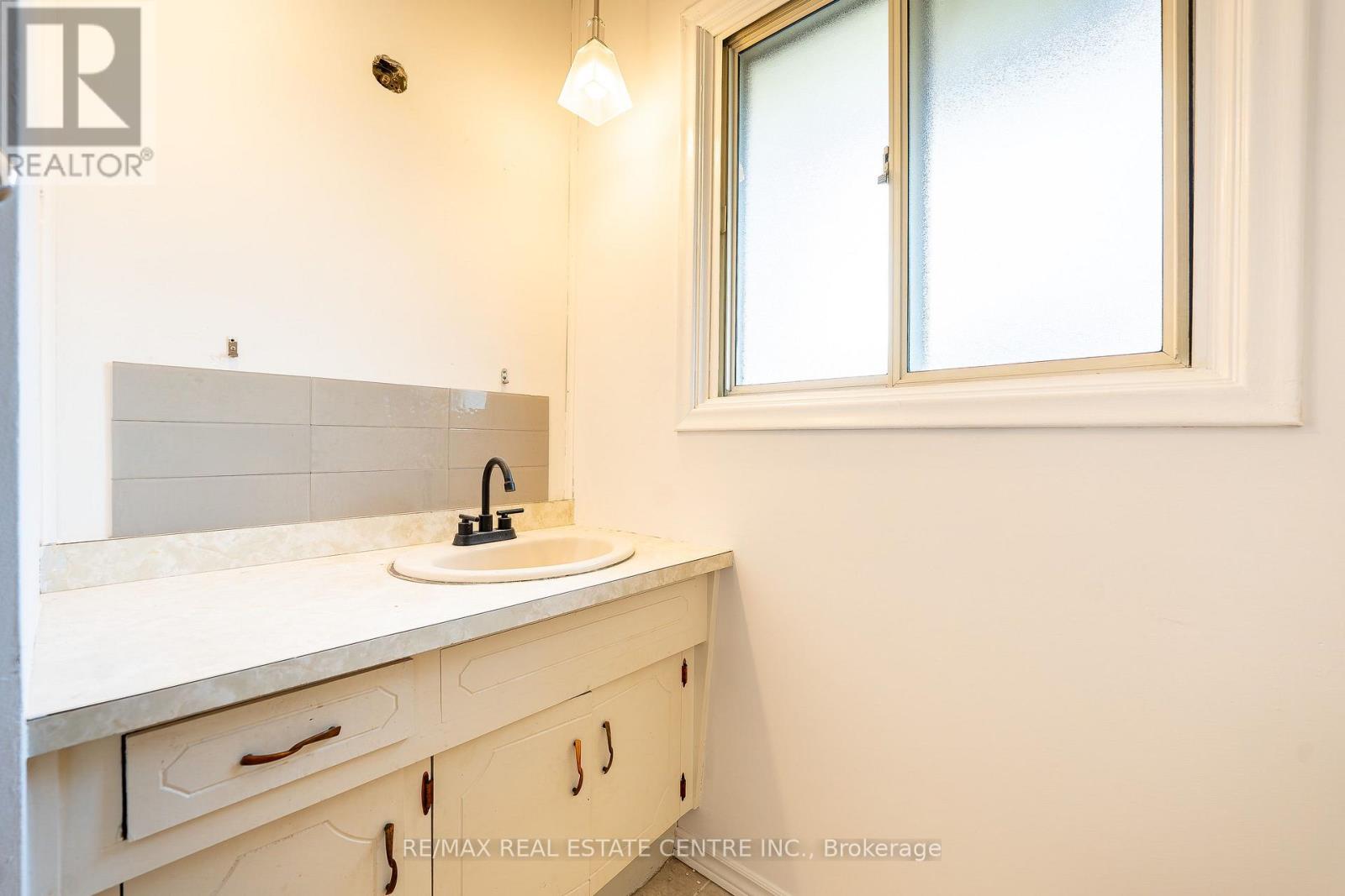 295 Millvue Street, Cambridge, Ontario  N3C 1T6 - Photo 9 - X13716130
