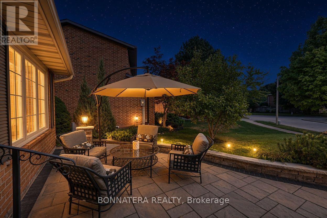 1409 Holly Court, Oakville, Ontario  L6H 3H4 - Photo 47 - W13712936