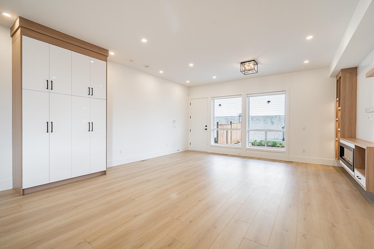 16685 16 Avenue, Surrey, British Columbia  V3S 9X7 - Photo 5 - R3159220