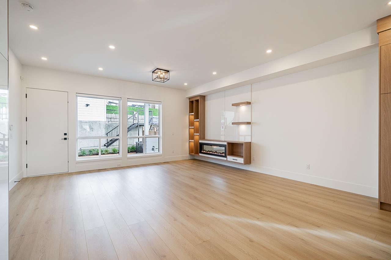 16685 16 Avenue, Surrey, British Columbia  V3S 9X7 - Photo 4 - R3159220